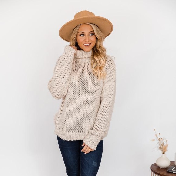 Chunky Knit Beige Turtleneck Sweater - Picture 2 of 7